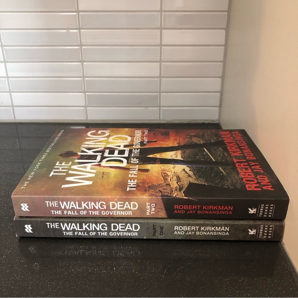 The Walking Dead: The Fall of the Governor Books 1 & 2 - Picture 4 of 8